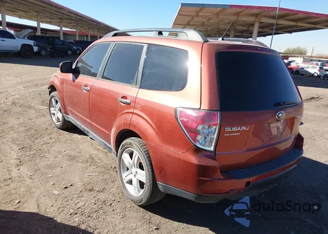 2010 Subaru Forester 2.5X Premium z USA, uszkodzony, nr VIN JF2SH6CC3AH723470